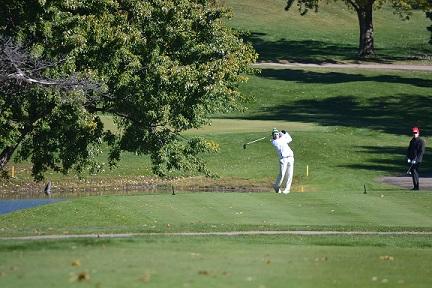 Sophomore Tony Palumbo blasts his drive at IHSA State Finals at Weibring G.C.s hole no. 14. 